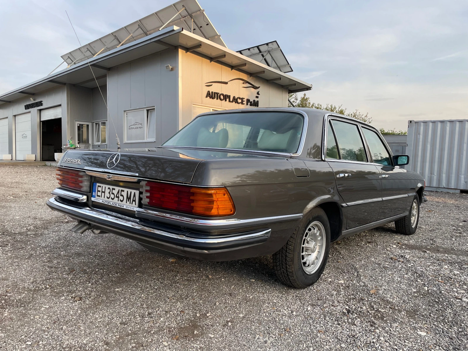 (1975) Mercedes-Benz 350 SEL