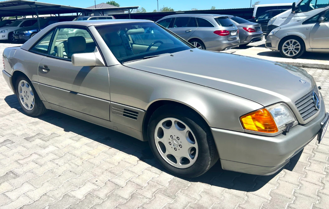 (1995) Mercedes-Benz SL 500 – A Timeless Roadster Icon