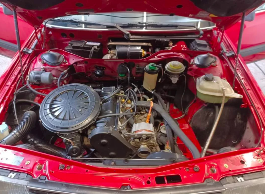 (1989) Audi 100 1.8 Mono – Well-Preserved Classic with Original Paint