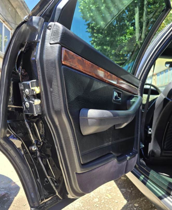 (1989) Audi 200 – A Sophisticated Executive Classic from the Late Eighties