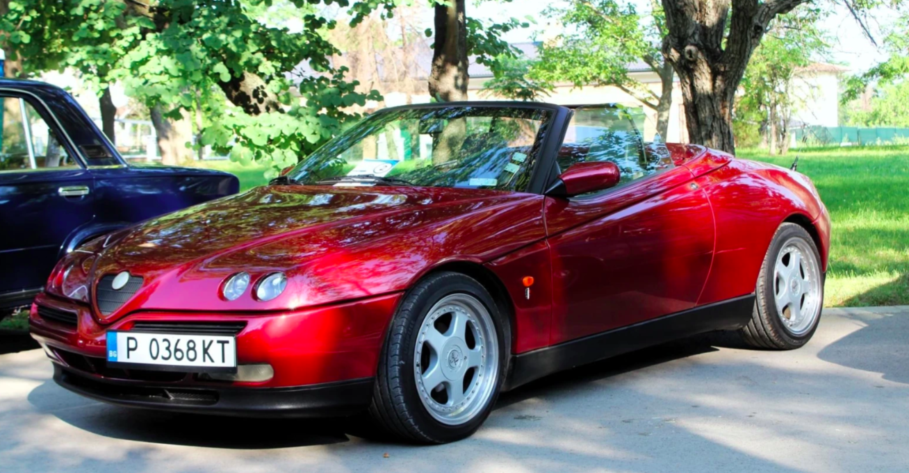 (1995) Alfa Romeo Spider – A Stylish Italian Roadster