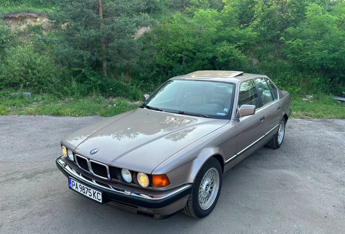 (1989) BMW E32 – Lusso Clásico con el Legendario Motor M70B50