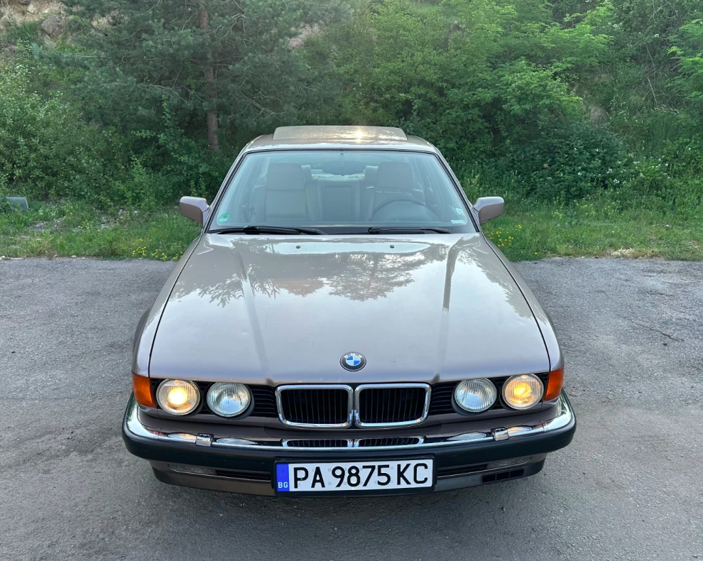 (1989) BMW E32 – Lusso Clásico con el Legendario Motor M70B50