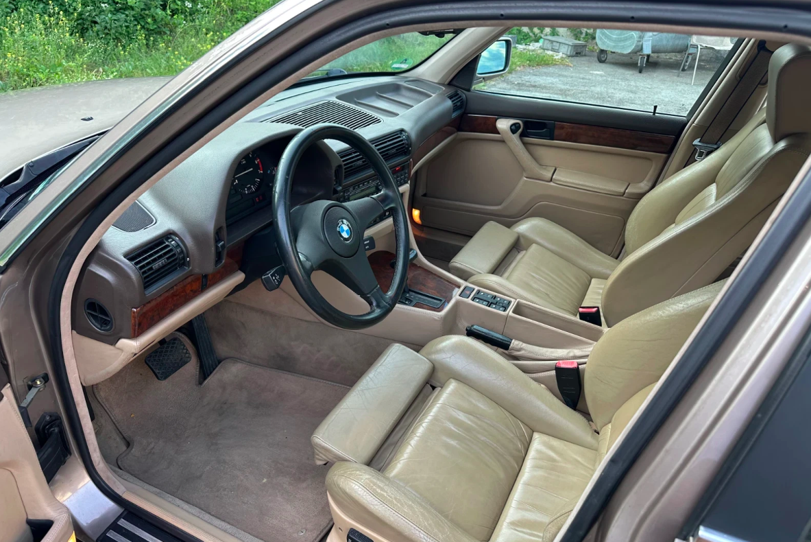 (1989) BMW E32 – Lusso Clásico con el Legendario Motor M70B50