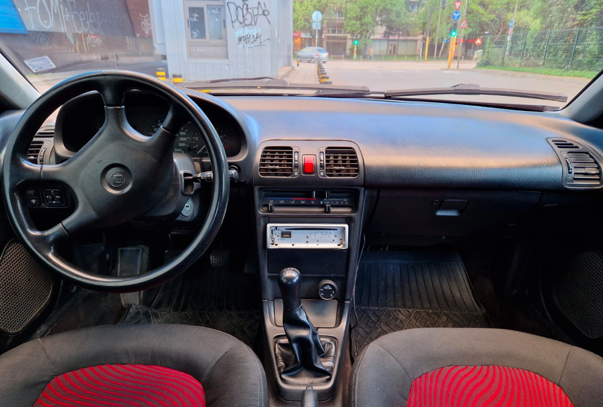 (1991) Mazda MX-3 V6 – A Rare Japanese Sports Classic Car